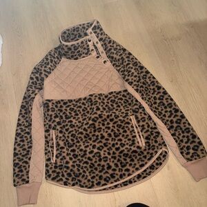 Abercrombie & Fitch Tan Leopard Asymmetrical Snap Up Sweater